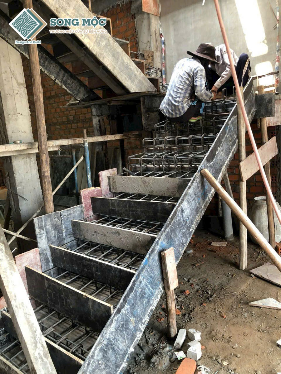 Hình ảnh tiến độ thi công xây dựng Nhà Phố 2 Tầng Tum Sân Thượng Cho Anh Hưng Quận 2